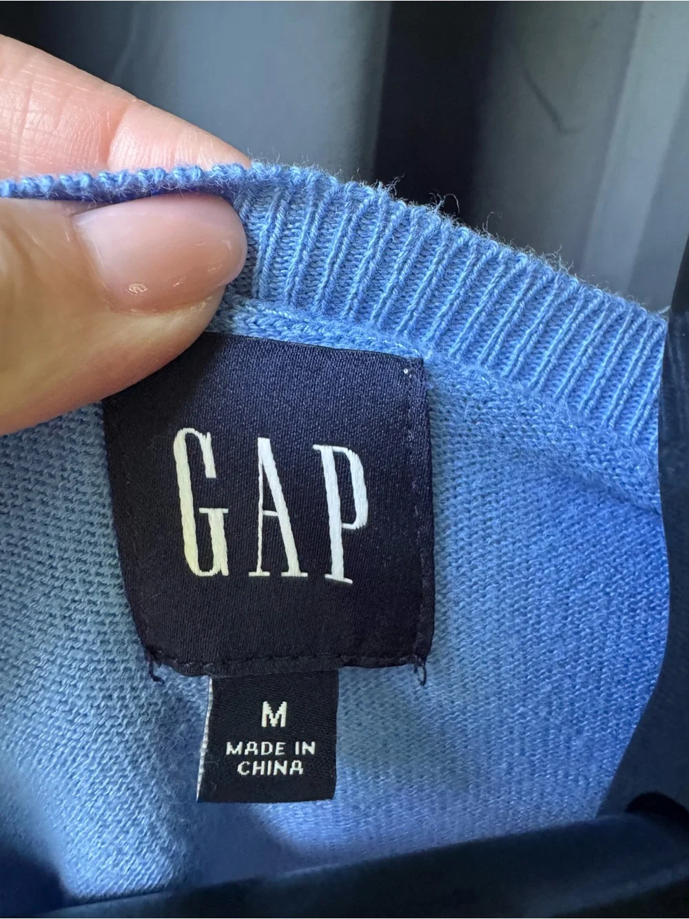 GAP Women’s Blue Long Sleeve Cardigan Size Medium Classic Preppy 100% Cotton